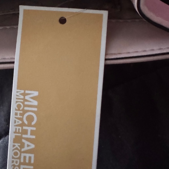 Michael Kors Serena Medium Flap Shoulder Bag - Picture 4 of 5